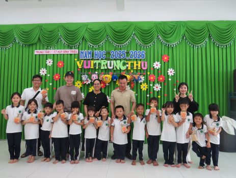 Nhà Hum đến thăm nhà FFSC